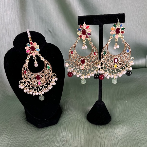 Beautiful Golden With Multi Color Gems And Pearls Earrings and Tikka Set. - Picture 4 of 8